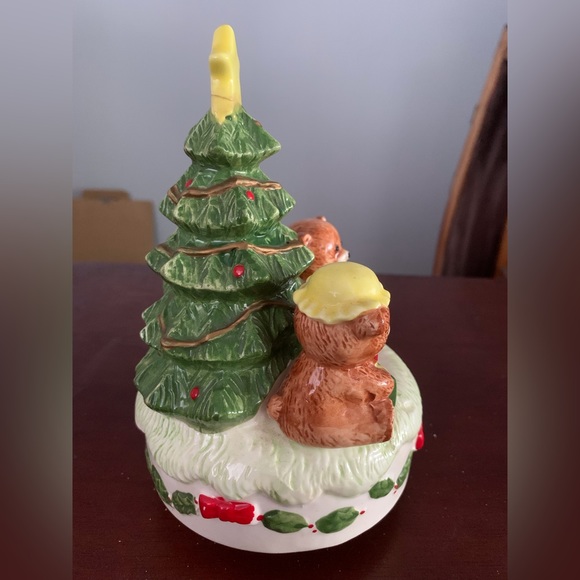 Vintage Happy Bears Revolving Christmas Tree Musical - Picture 2 of 7